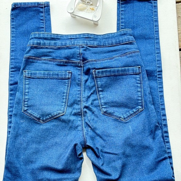 Forever 21 demin skinny jeans - Picture 3 of 8